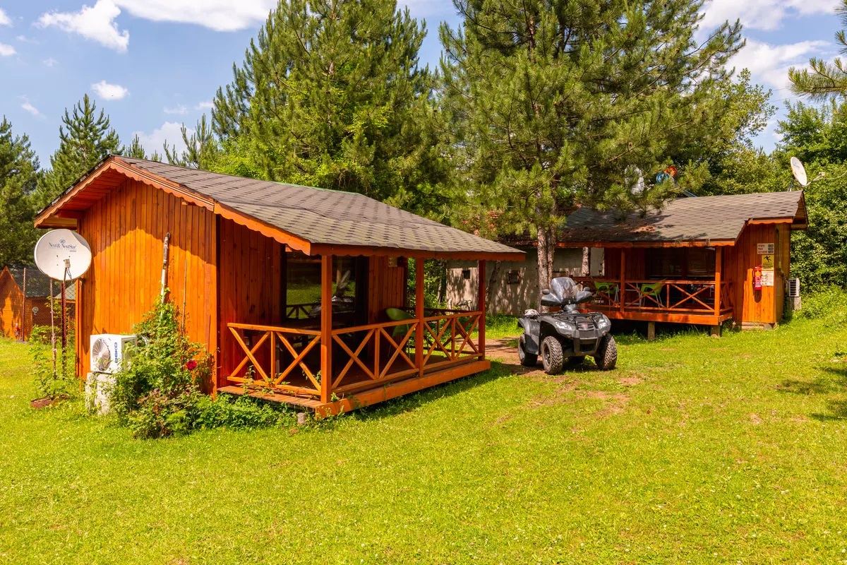 Bungalov bahçe ve doğa manzarası