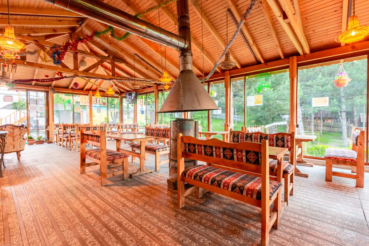 Günübirlik turlara yemek molası — Nesilce Tatil Köyü